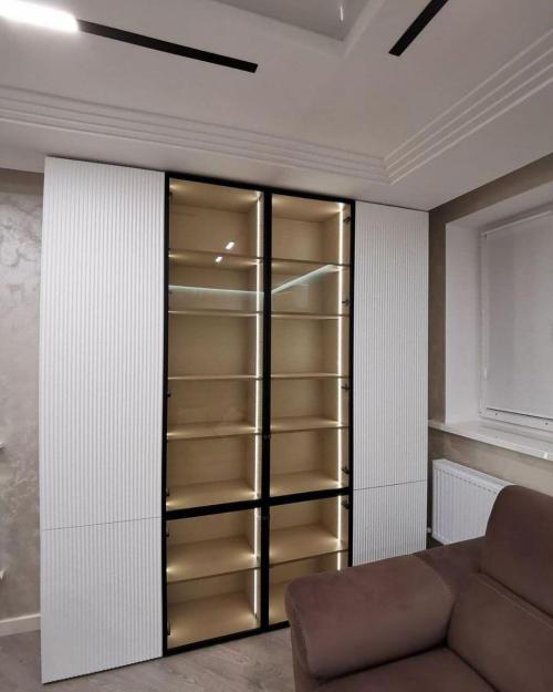 Шкаф с рифлеными фасадами на заказ по индивидуальным размерам, изображение 1